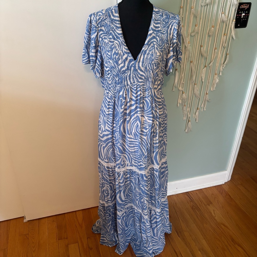 Blue and White Patterned Maxi Dress size XL - Picture 2 of 10